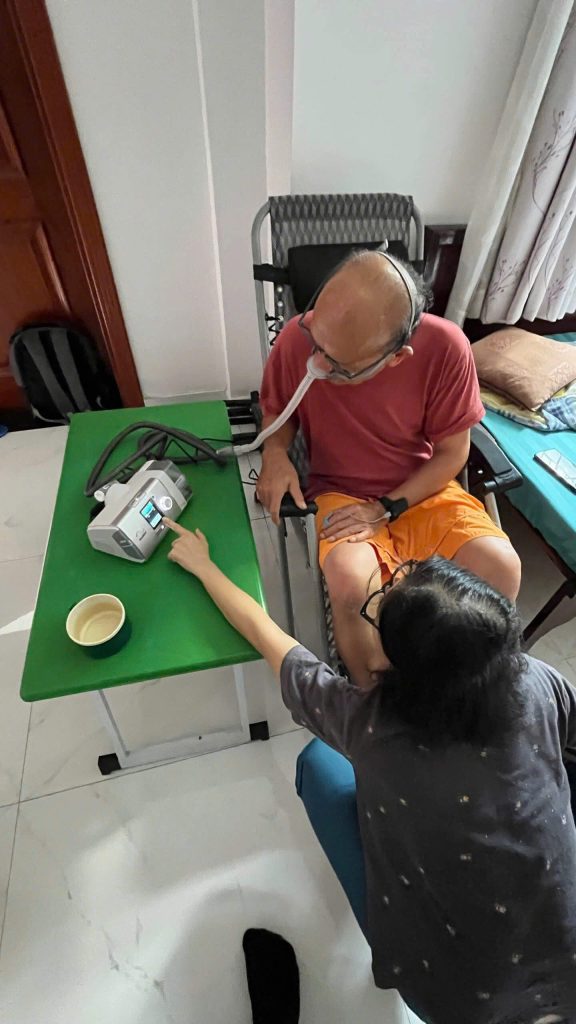 Máy trợ thở cho người già: khi nào nên dùng máy CPAP? 2 máy trợ thở cpap cho người già giúp cải thiện ngưng thở khi ngủ