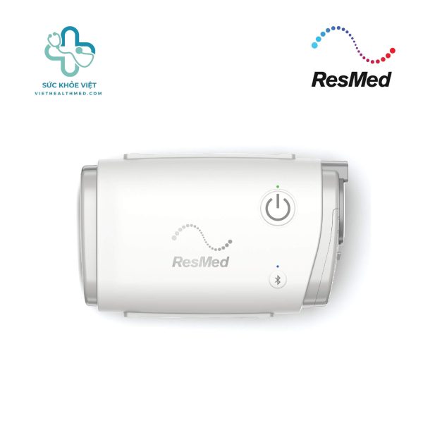 Máy trợ thở ResMed AirMini CPAP thiết kế nhỏ gọn, phù hợp cho người điều trị ngưng thở khi ngủ khi đi du lịch hoặc công tác.
