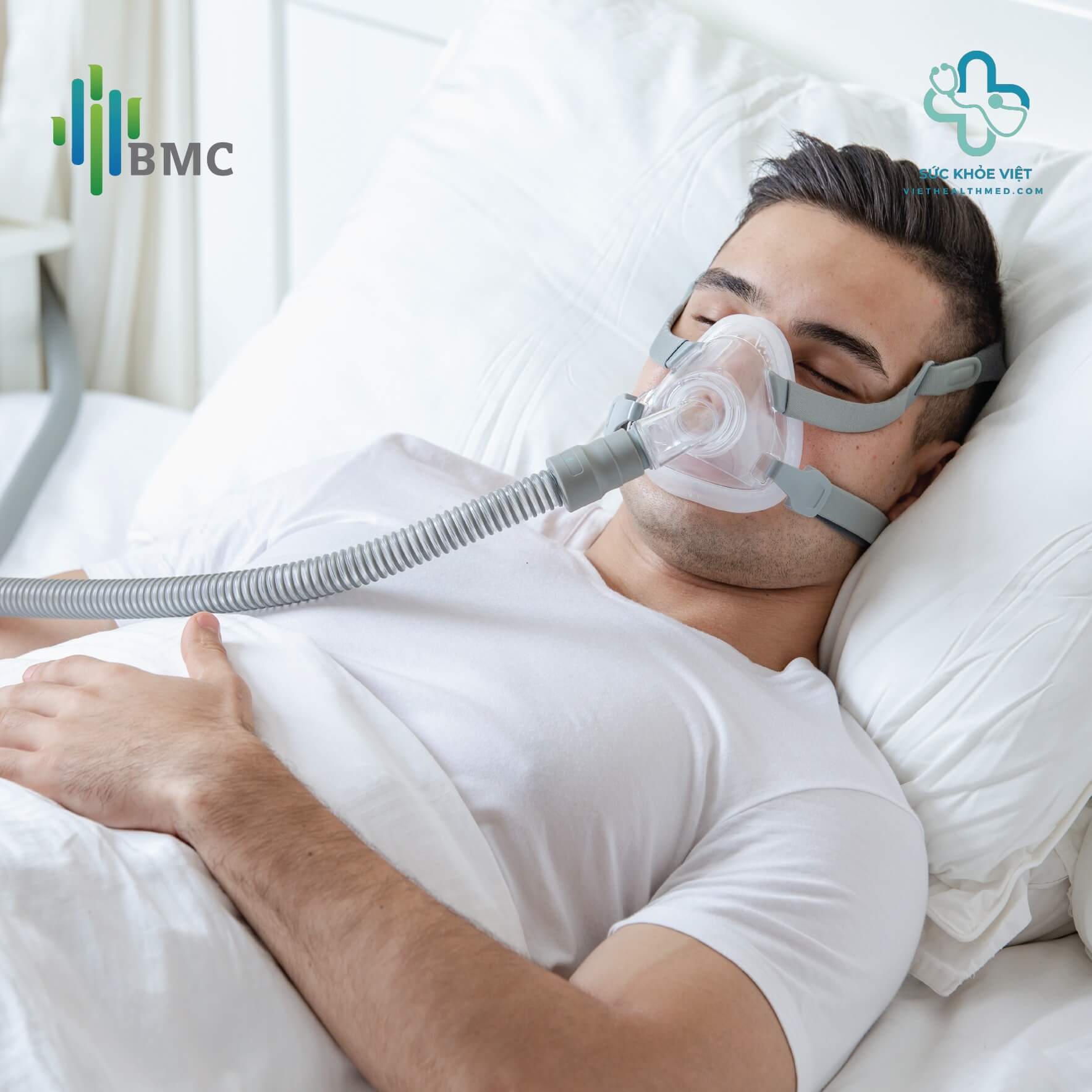 Máy Trợ Thở BMC G2S B25A Kèm Mặt Nạ BMC F5A 4 Bệnh nhân sử dụng máy trợ thở BMC G2S B25A kết hợp mặt nạ BMC F5A khi ngủ