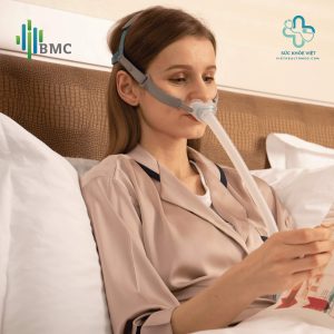 Mặt nạ gối mũi BMC P6 sở hữu thiết kế siêu nhẹ, mang lại sự thoải mái tối đa cho người bệnh trong suốt giấc ngủ.