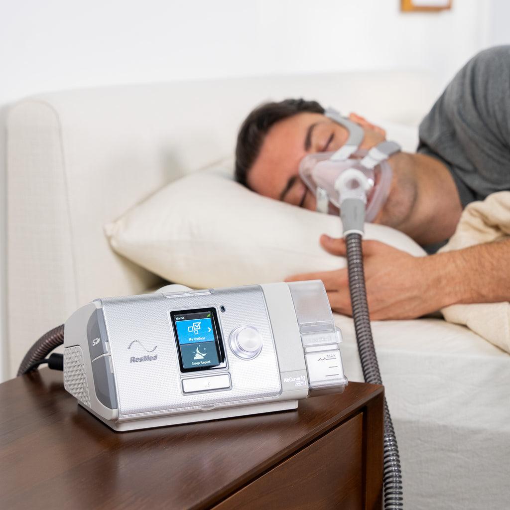 BPAP sử dụng hai mức áp lực IPAP và EPAP để hỗ trợ hô hấp, được ứng dụng trong một số tình trạng cần hỗ trợ thông khí như giảm thông khí hoặc tăng CO₂.